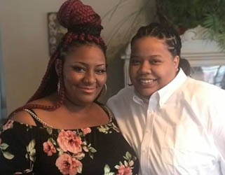 Akia and La'Esa